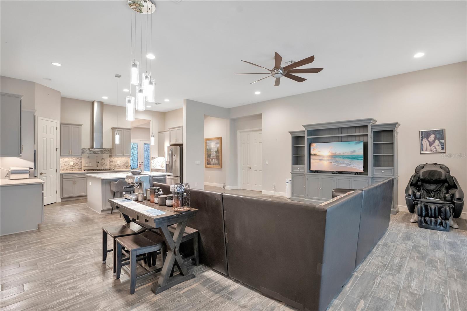 21914 Butterfly Kiss Dr Property Photo 18