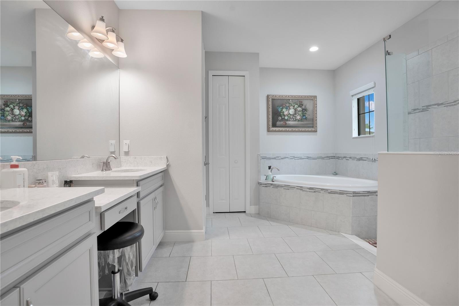 21914 Butterfly Kiss Dr Property Photo 20