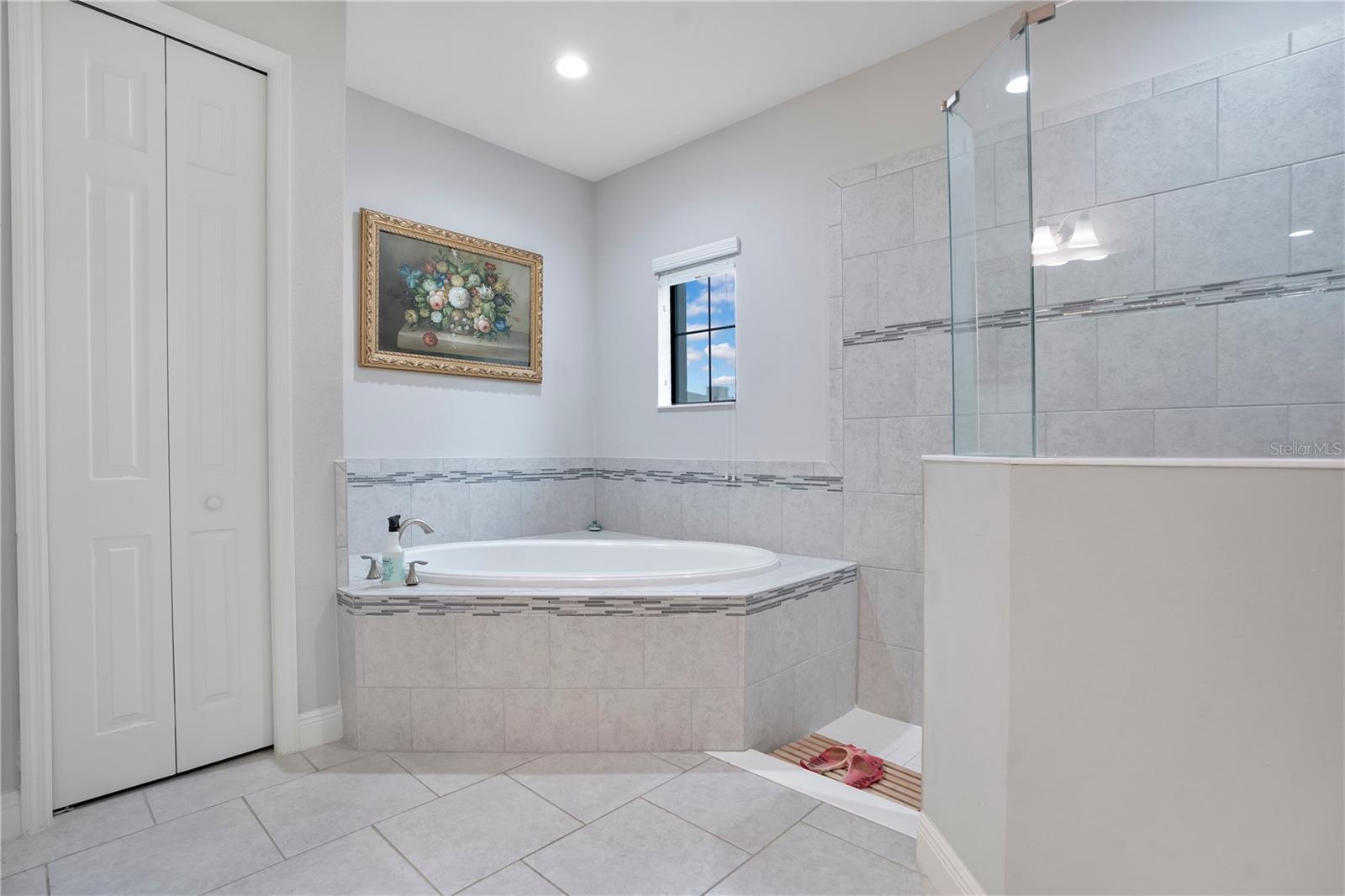 21914 Butterfly Kiss Dr Property Photo 21