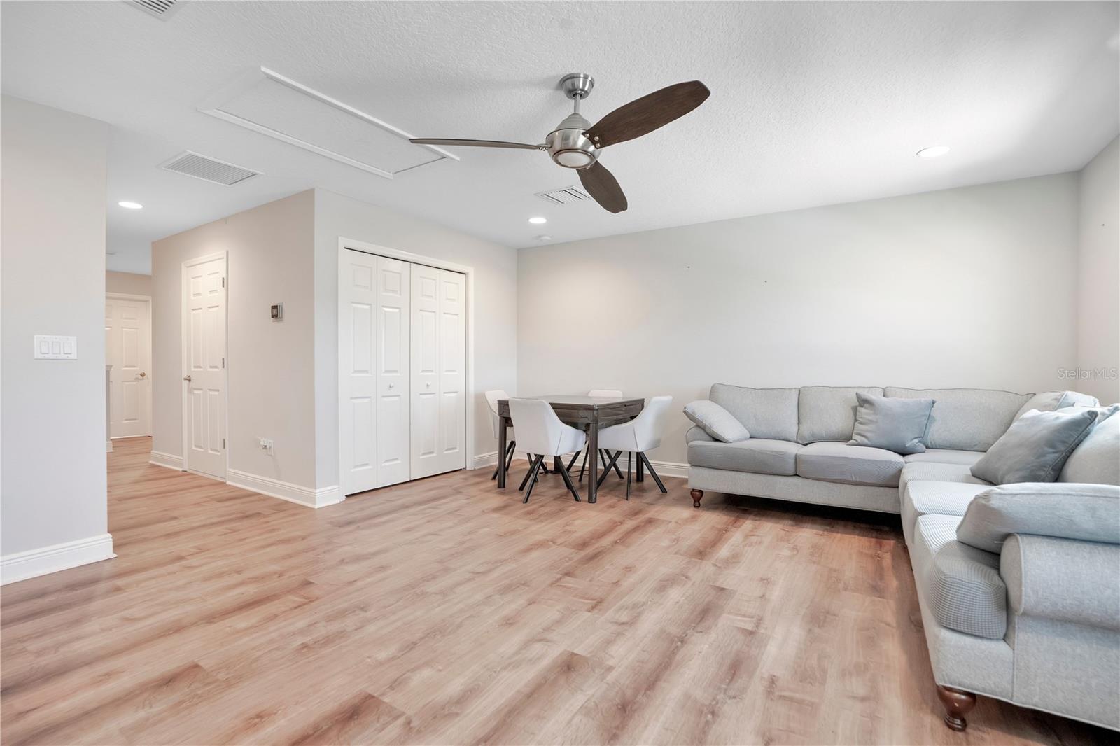21914 Butterfly Kiss Dr Property Photo 29