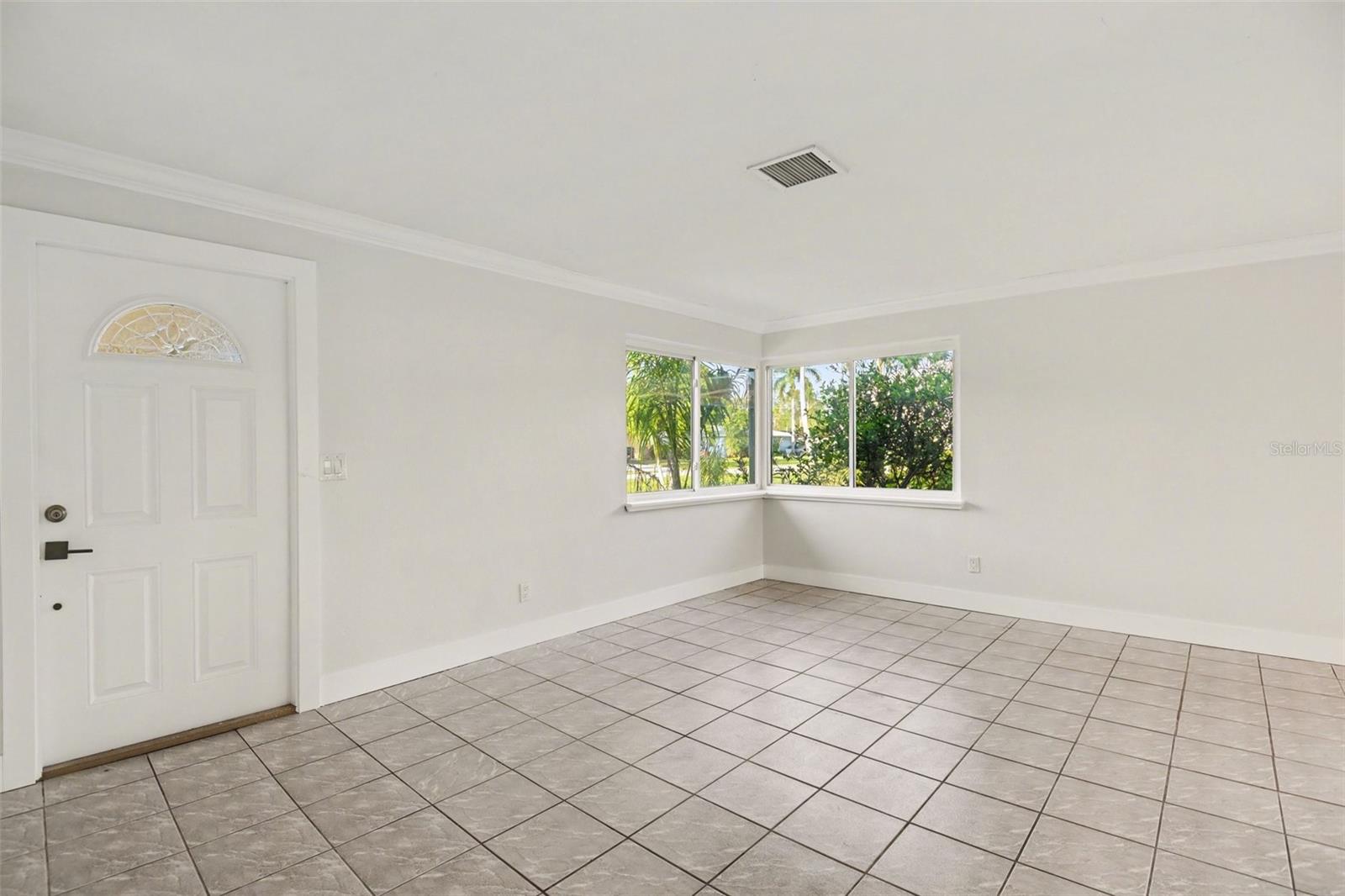 468 Grenier Dr Property Photo 6