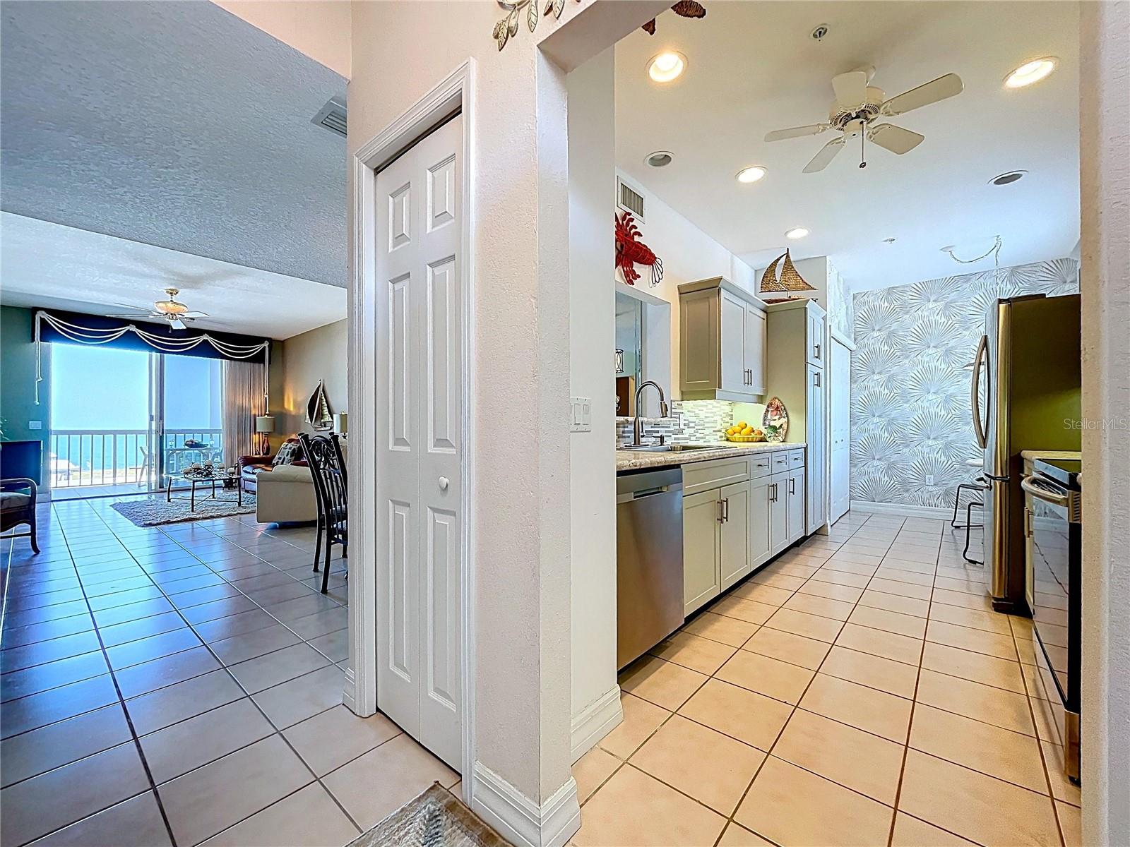 7 Island Park Pl #204 Property Photo 15