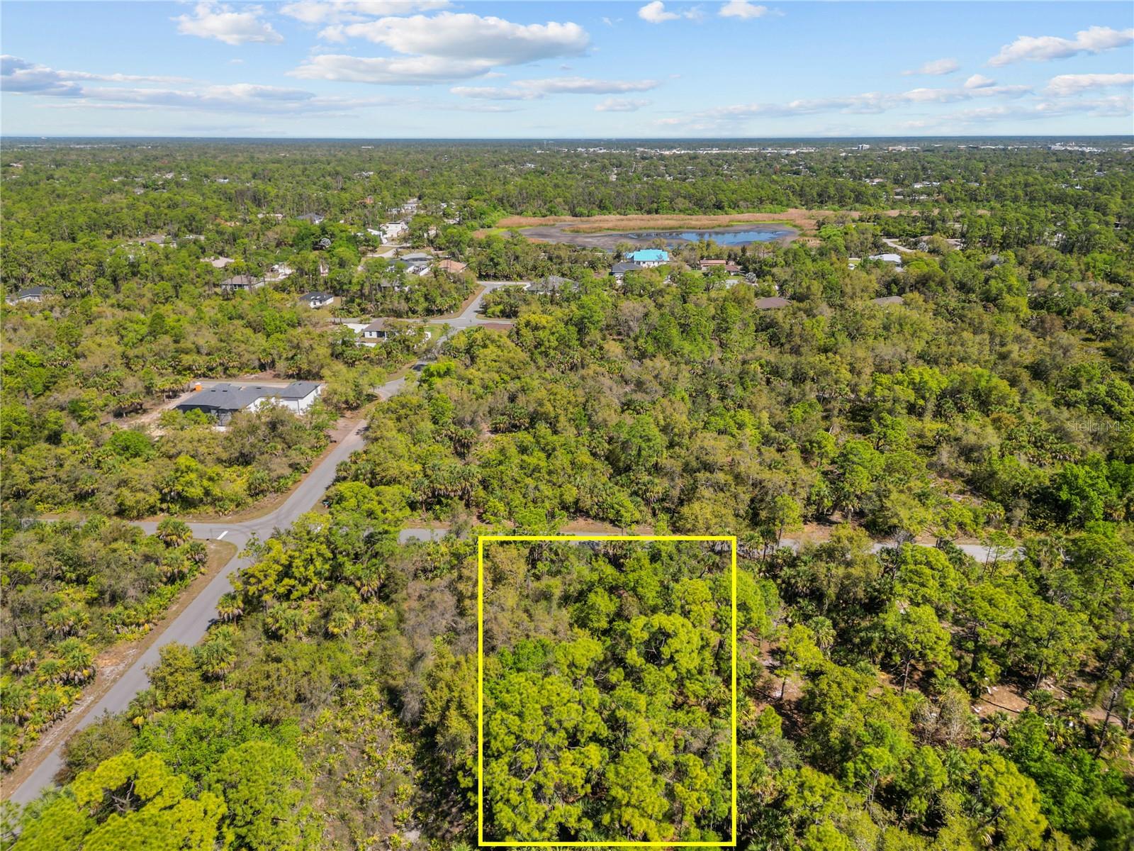 18047 Savage Ave Property Photo 8