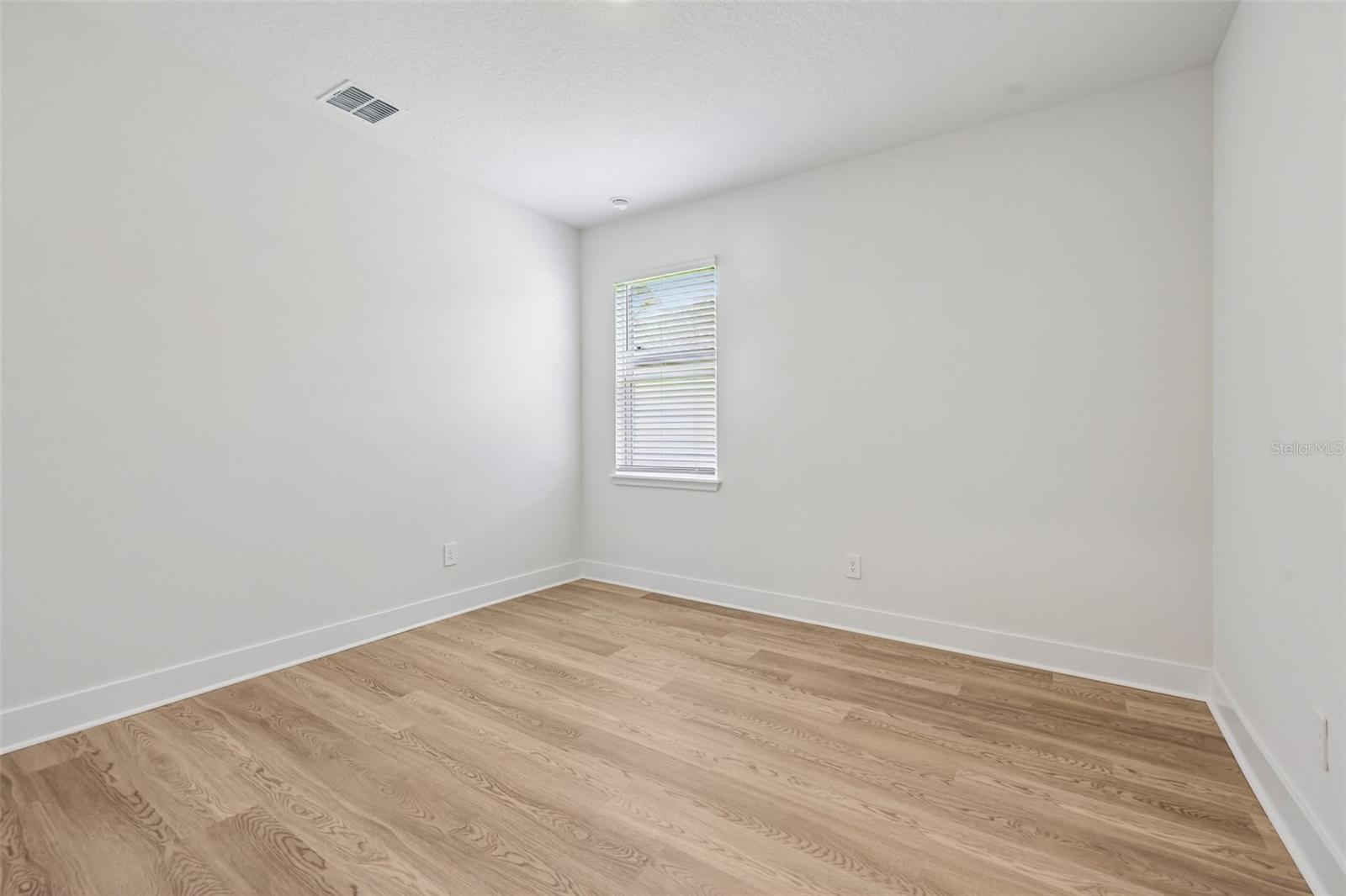 425 Brookhaven Property Photo 26