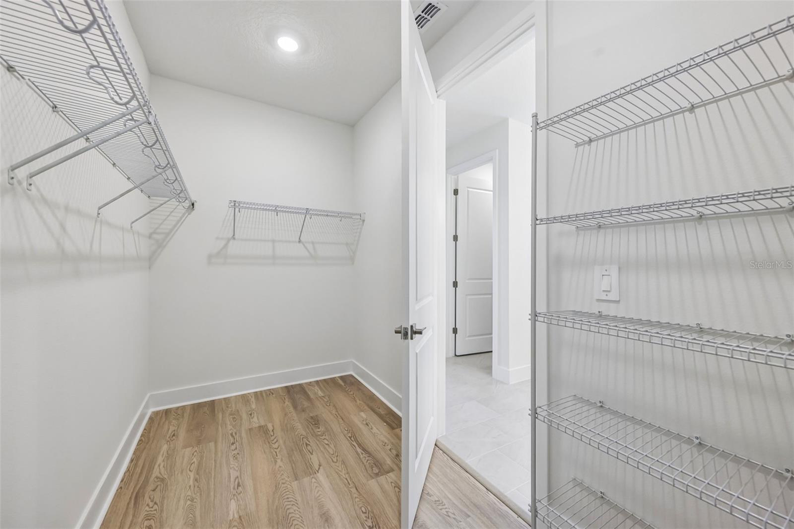 425 Brookhaven Property Photo 34