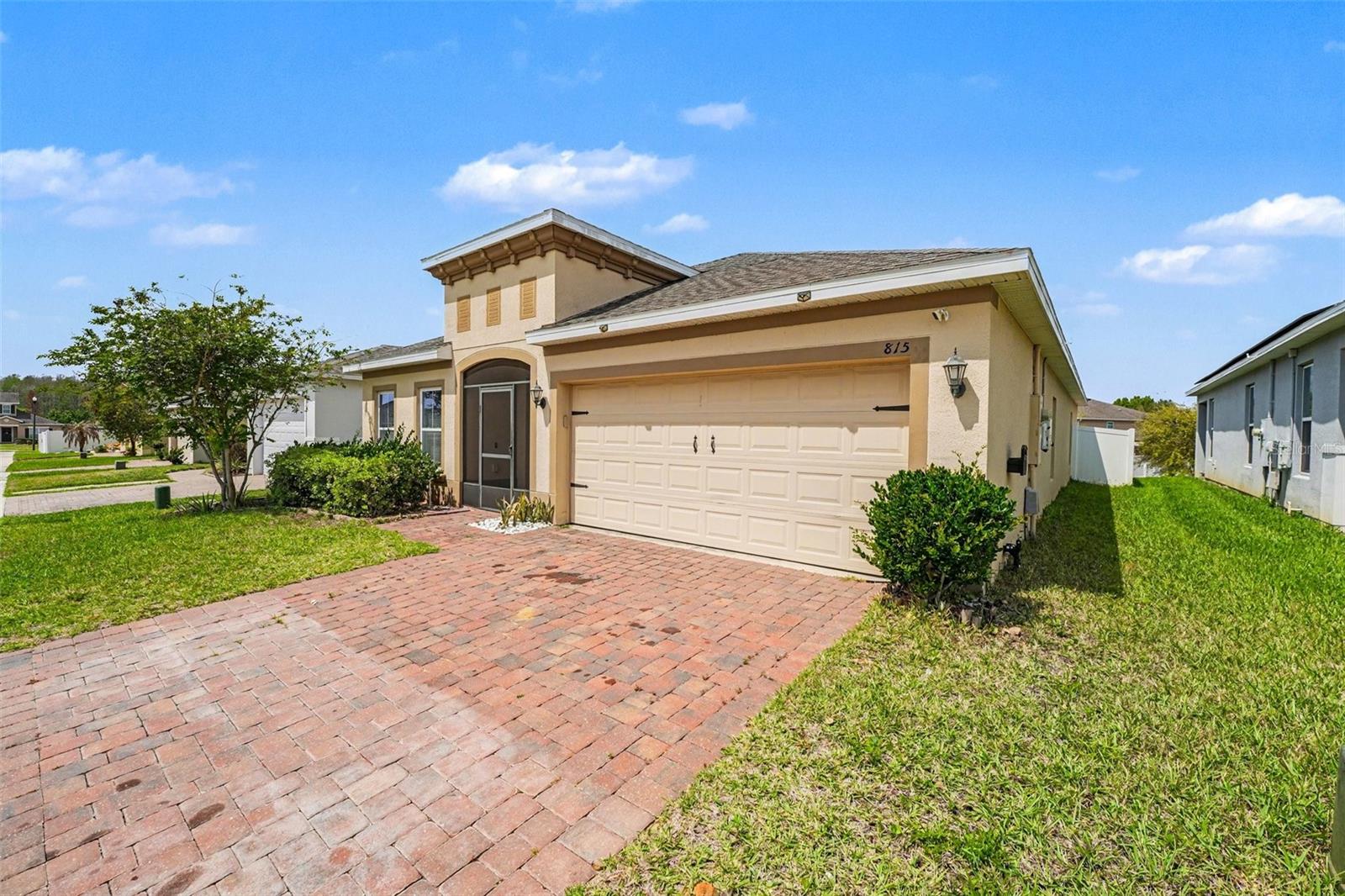 815 Montgomery Way Property Photo 4