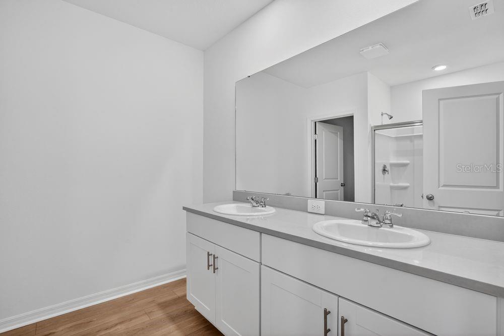 13805 Sawmill St Property Photo 4