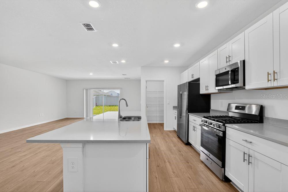 13805 Sawmill St Property Photo 5