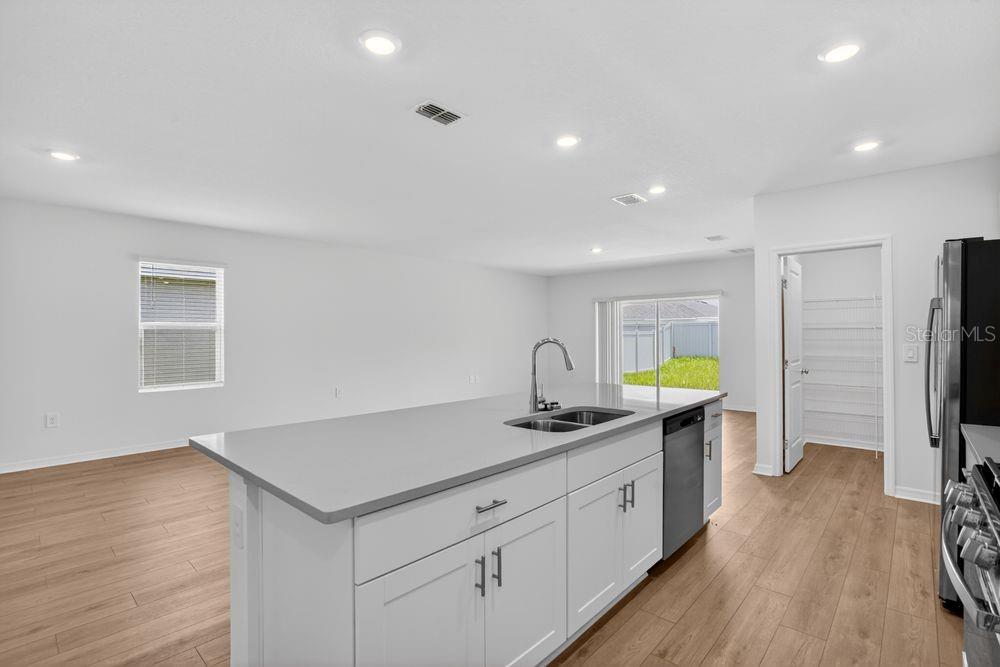 13805 Sawmill St Property Photo 9