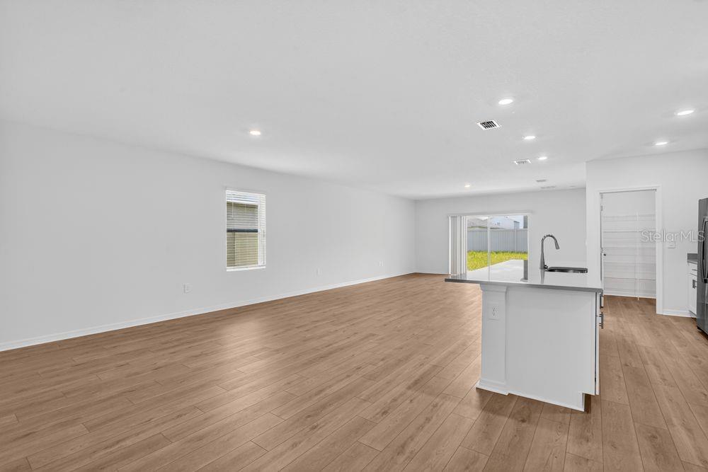 13805 Sawmill St Property Photo 11