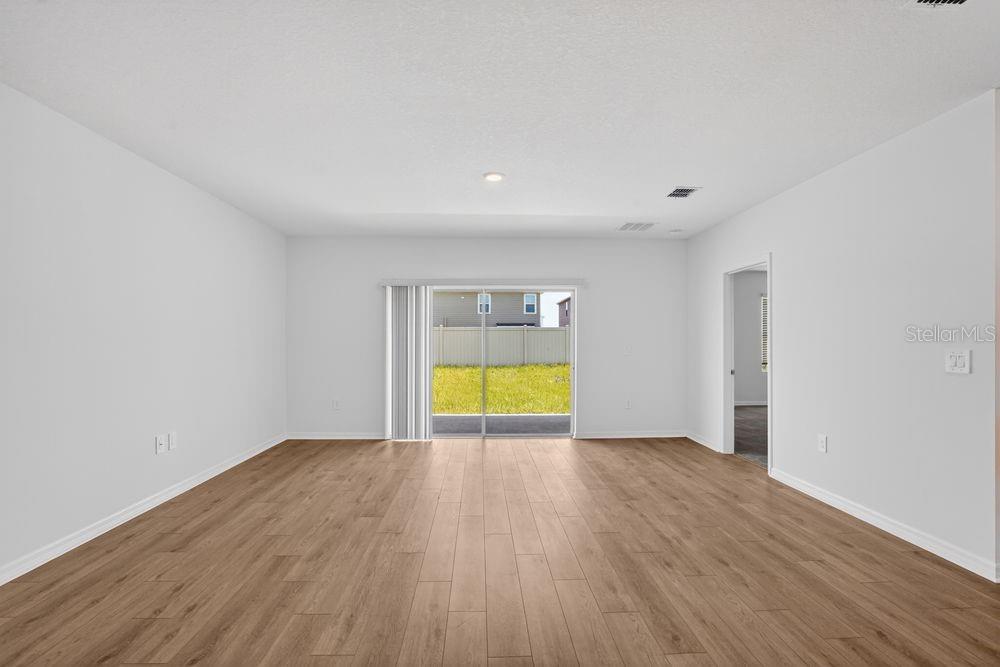 13805 Sawmill St Property Photo 14