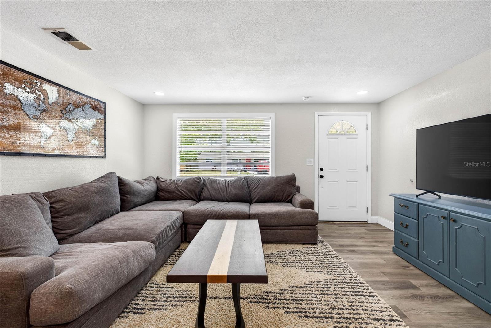 6827 80th Ter N Property Photo 6