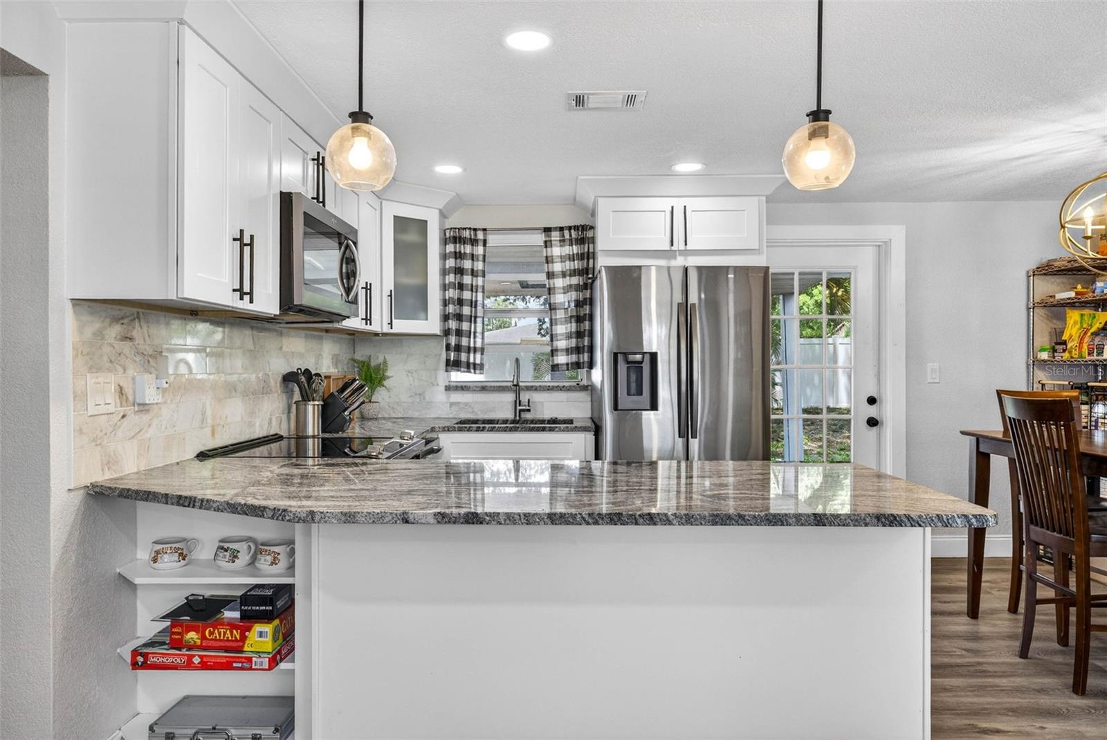 6827 80th Ter N Property Photo 8