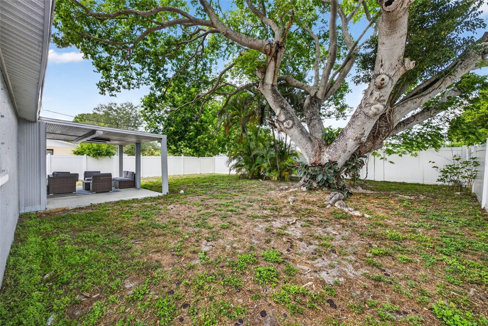 6827 80th Ter N Property Photo 28