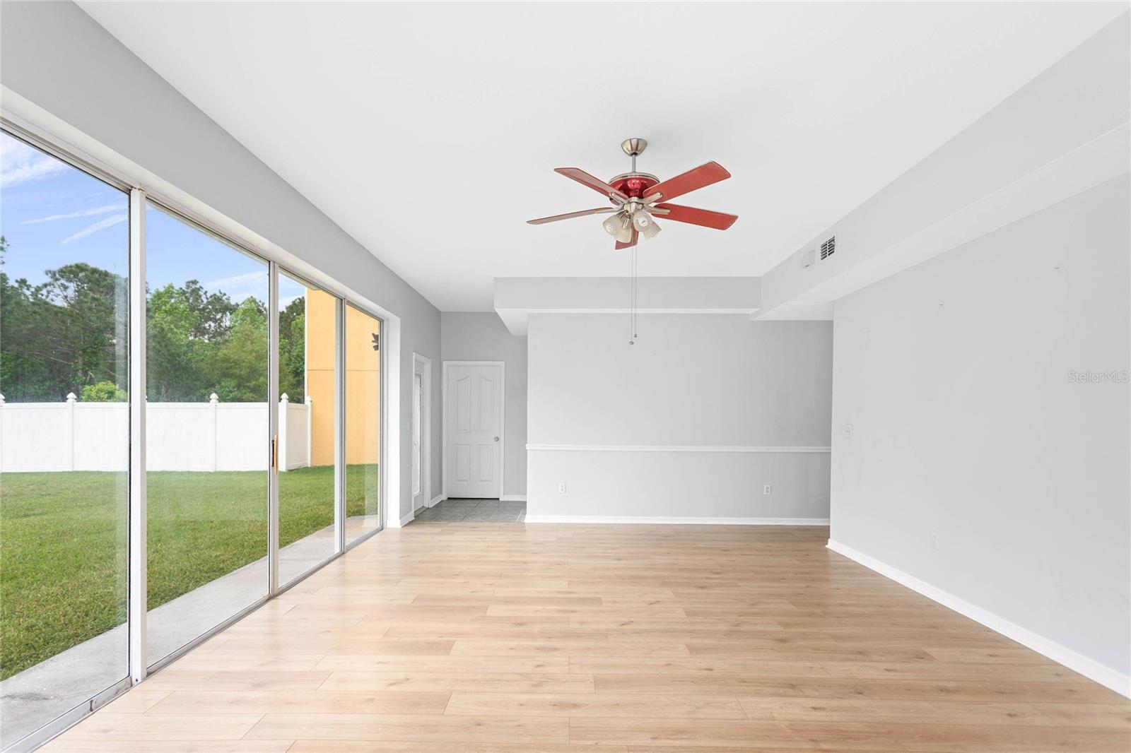 27012 Sea Breeze Way Property Photo 12