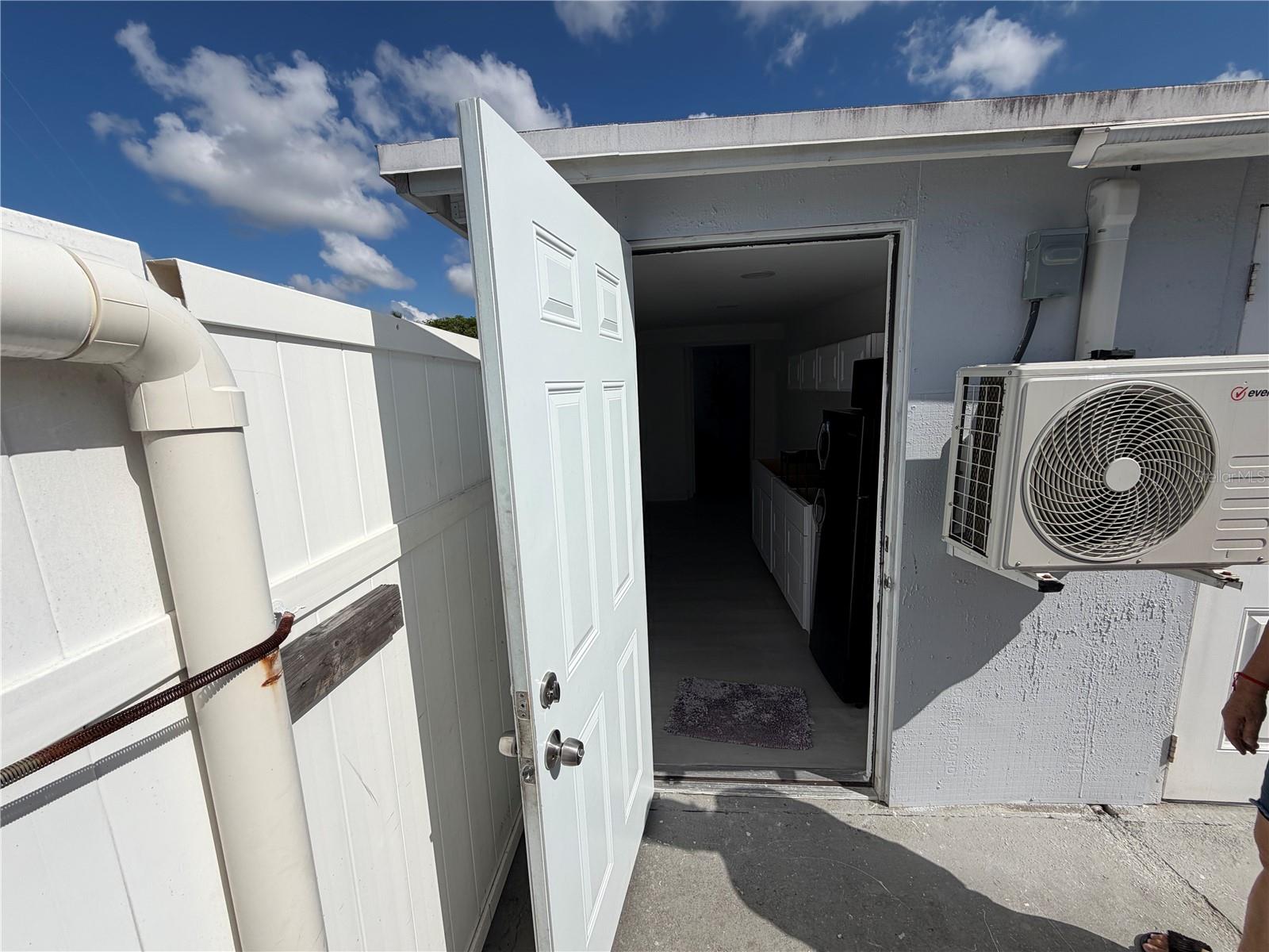 126 Miami Gardens Rd Property Photo 9