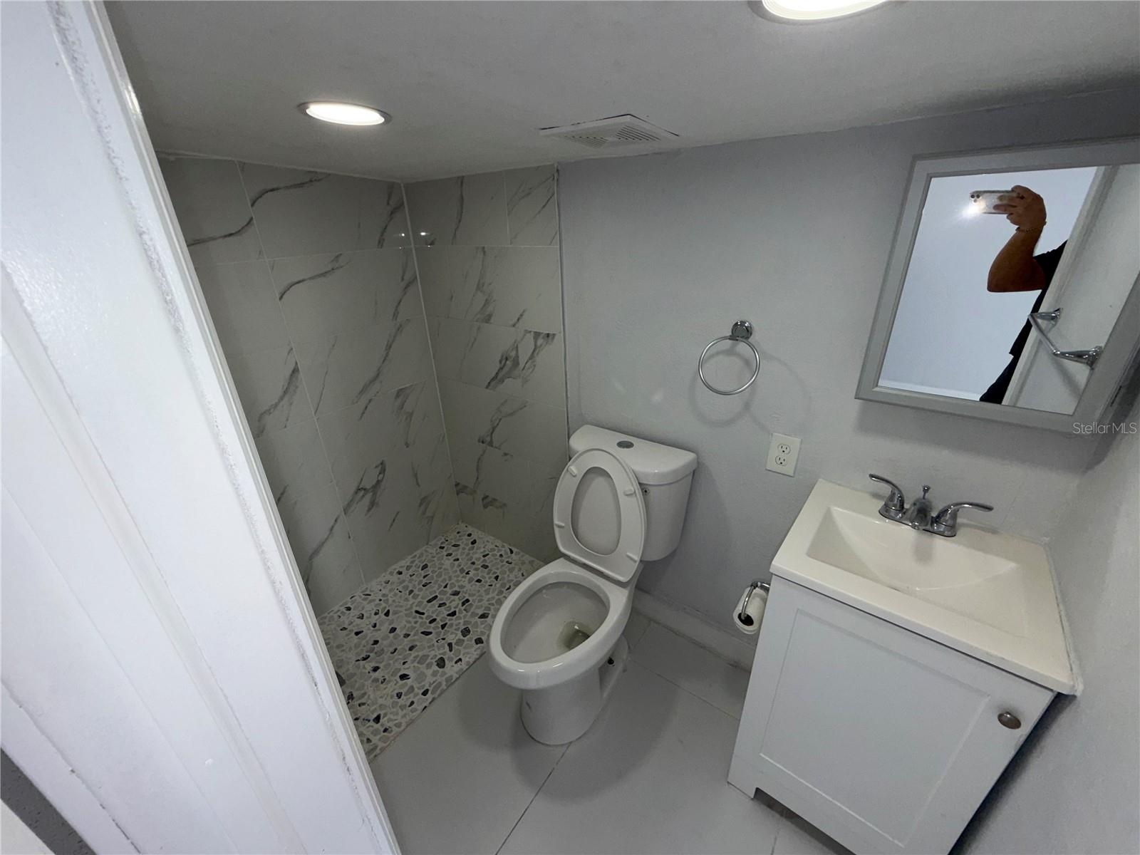 126 Miami Gardens Rd Property Photo 32