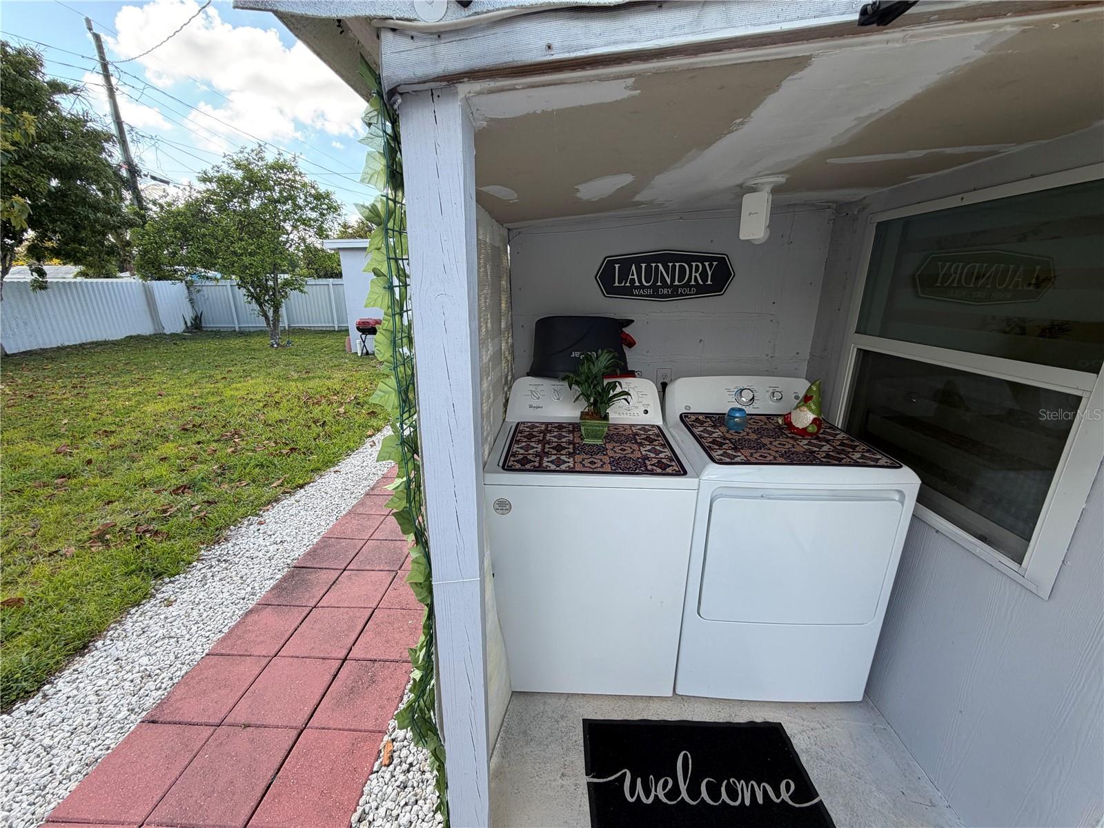 126 Miami Gardens Rd Property Photo 40