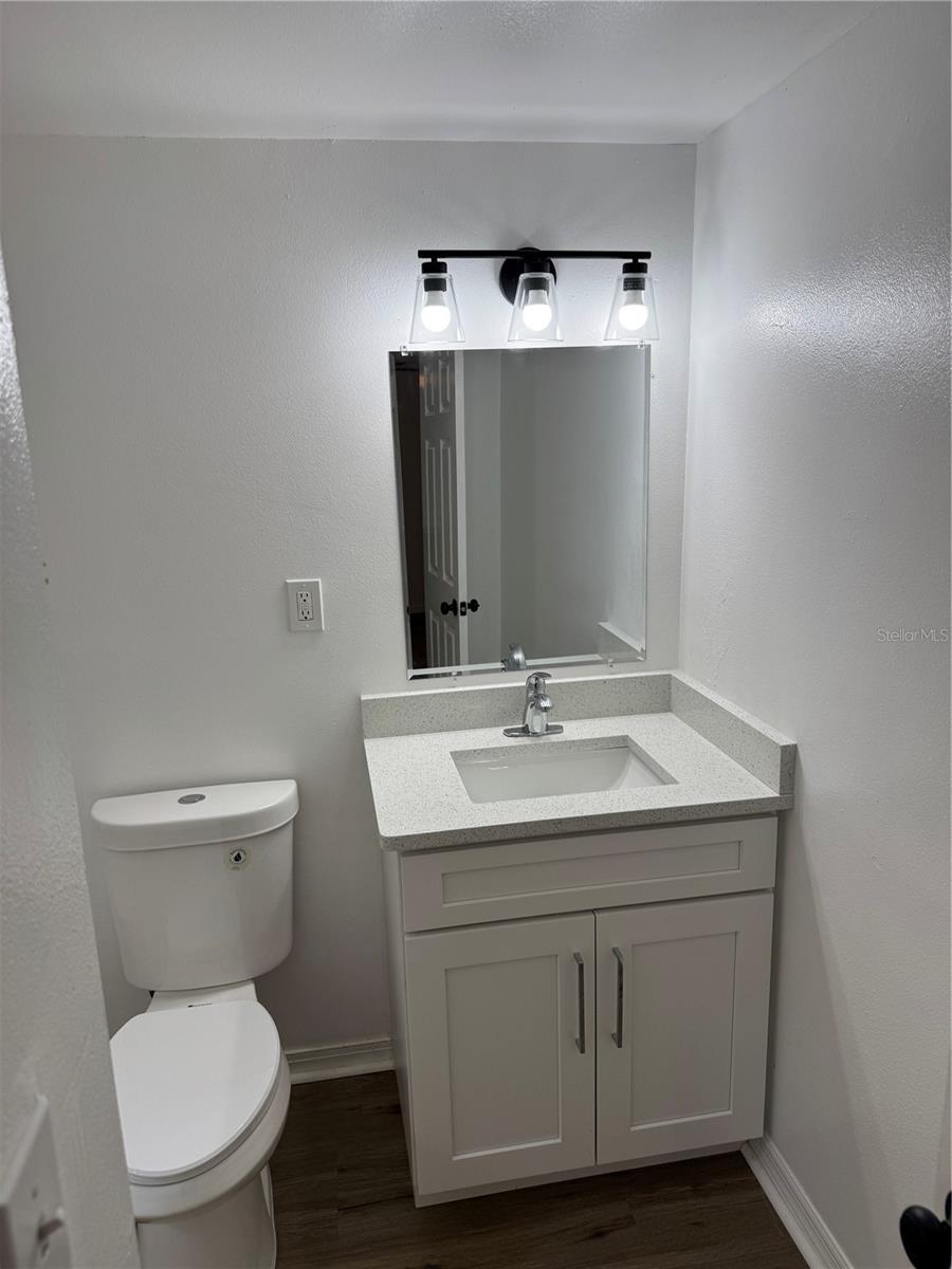 2016 E Clifton St #b Property Photo 11