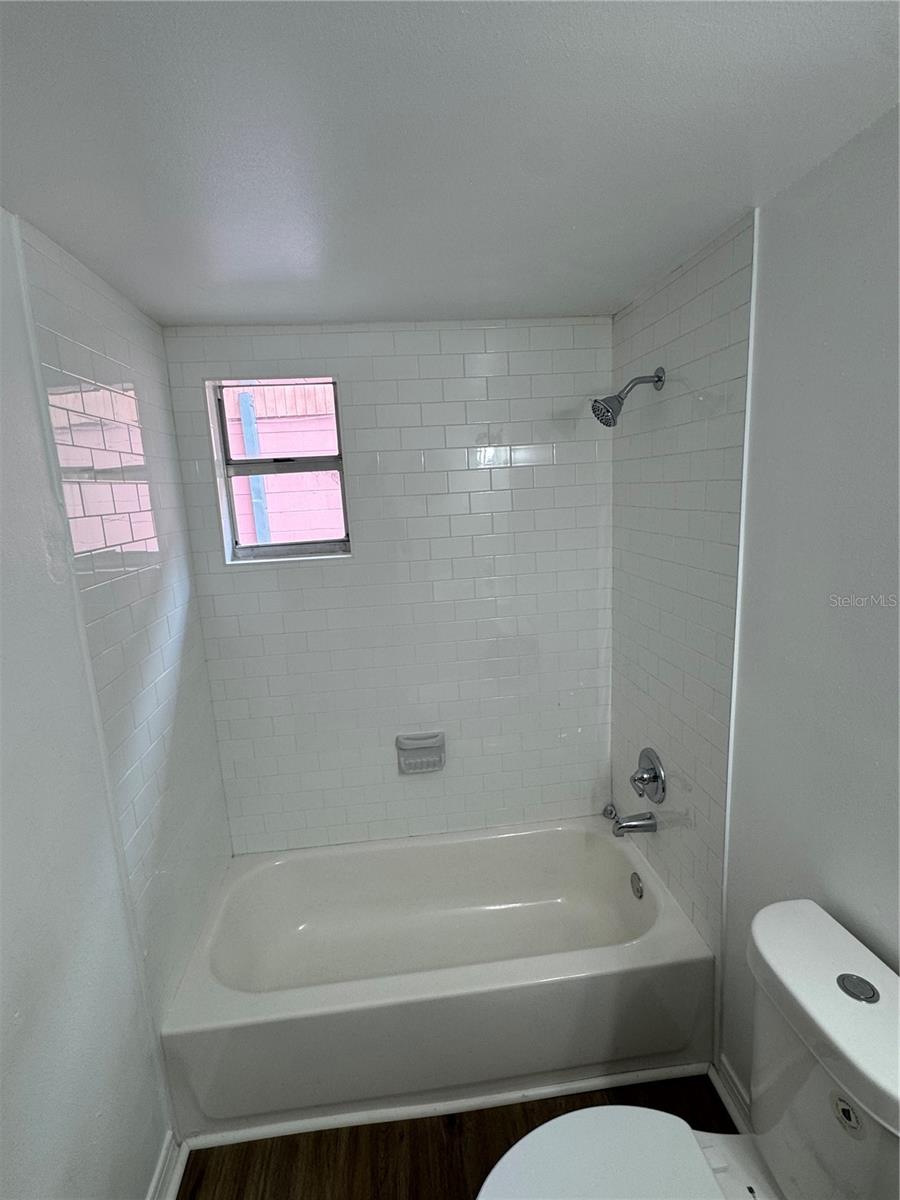 2016 E Clifton St #b Property Photo 13