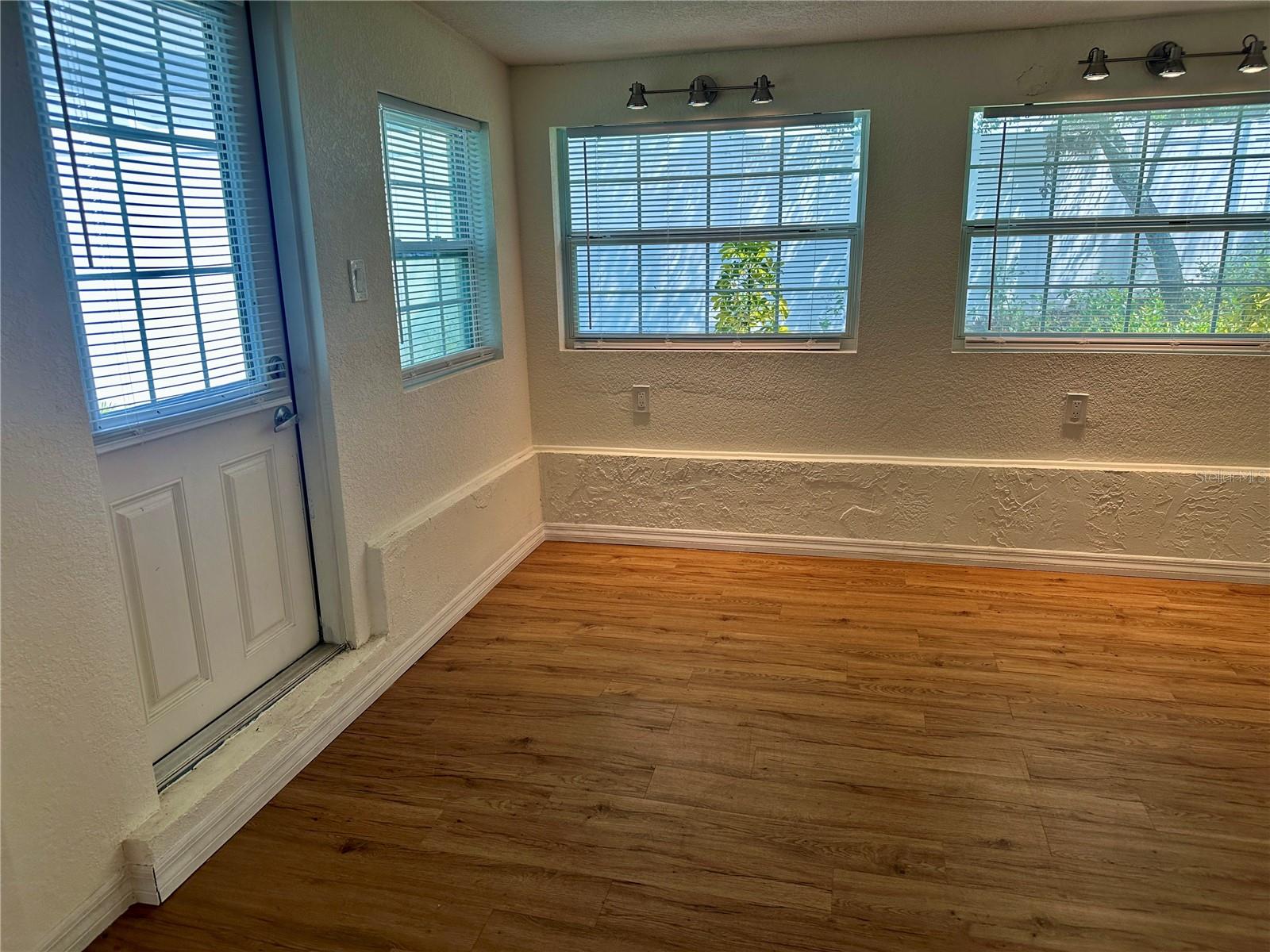 3240 Briar Cliff Dr Property Photo 28