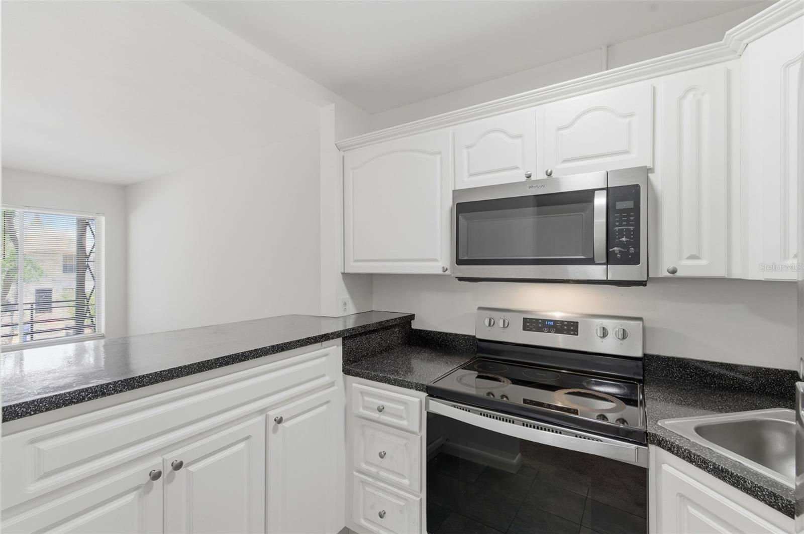 1257 Drew St #14 Property Photo 10