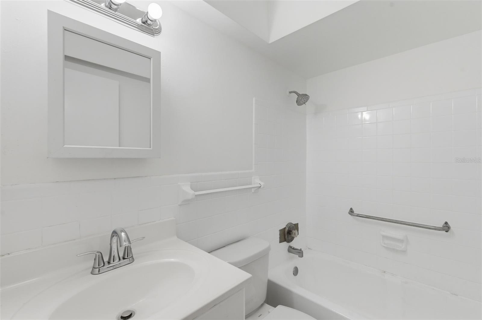 1257 Drew St #14 Property Photo 17