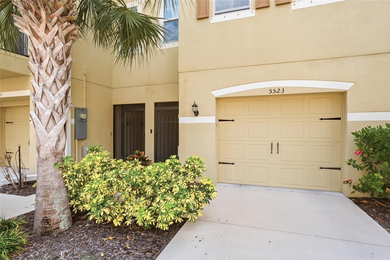 5523 Yellowfin Ct Property Photo 4