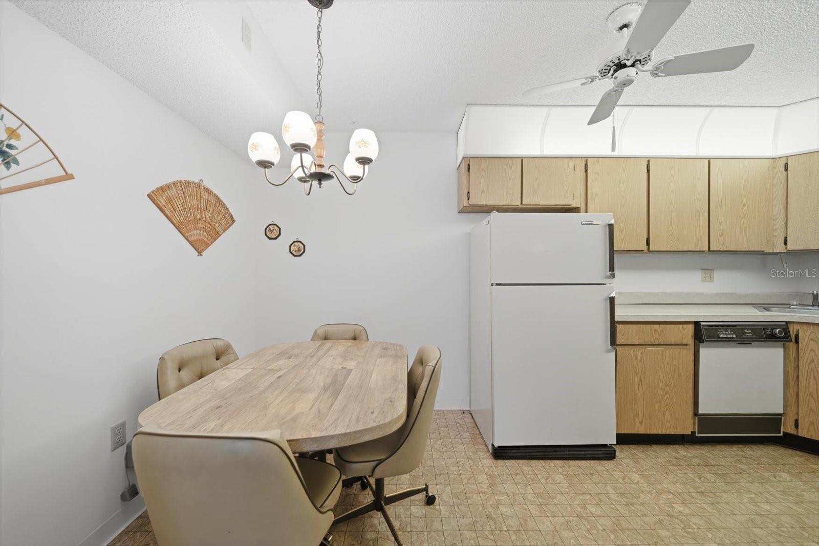 1441 Pine Glen Ln #e2 Property Photo 7