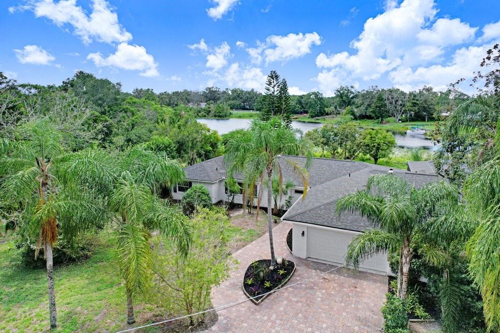 1350 Eckles Dr Property Photo 3