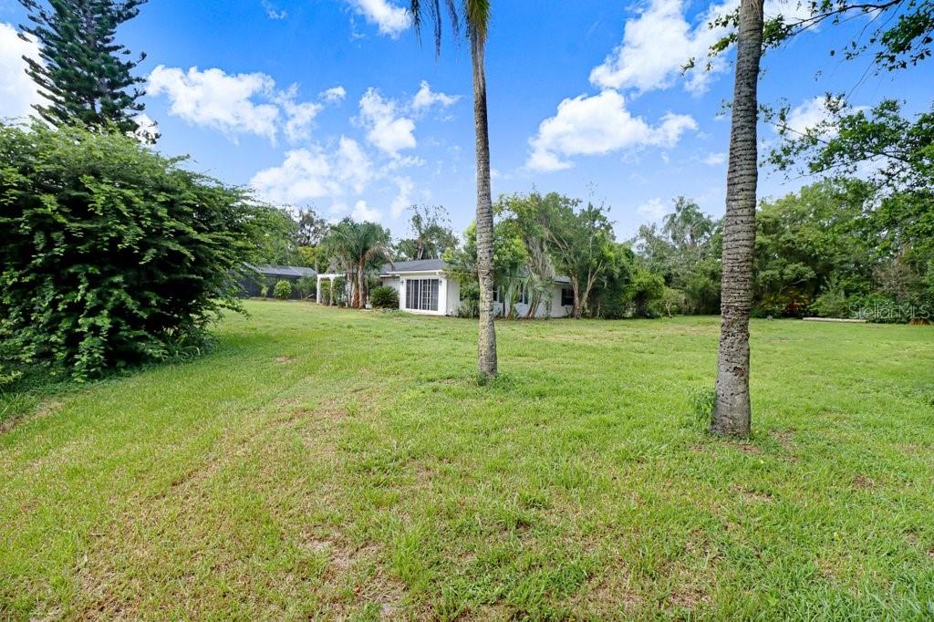 1350 Eckles Dr Property Photo 45