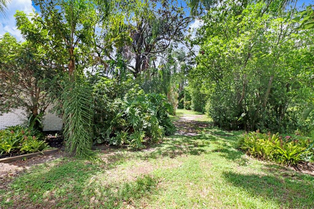 1350 Eckles Dr Property Photo 49