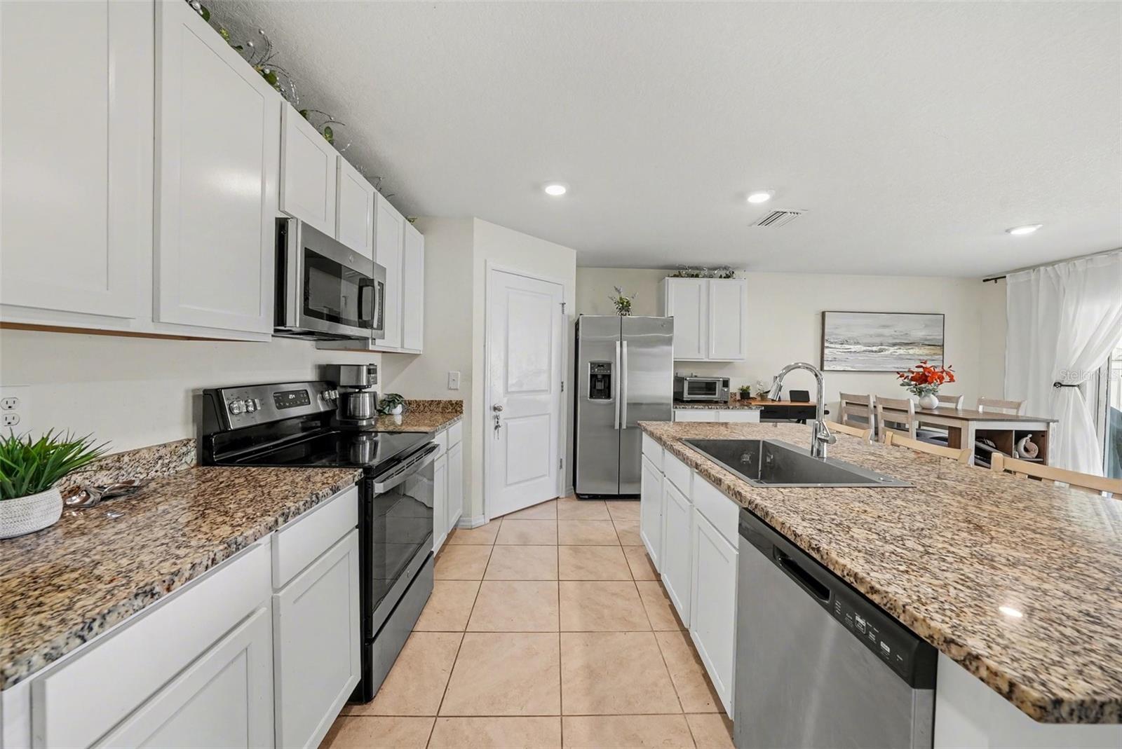 7980 Broad Pointe Dr Property Photo 16