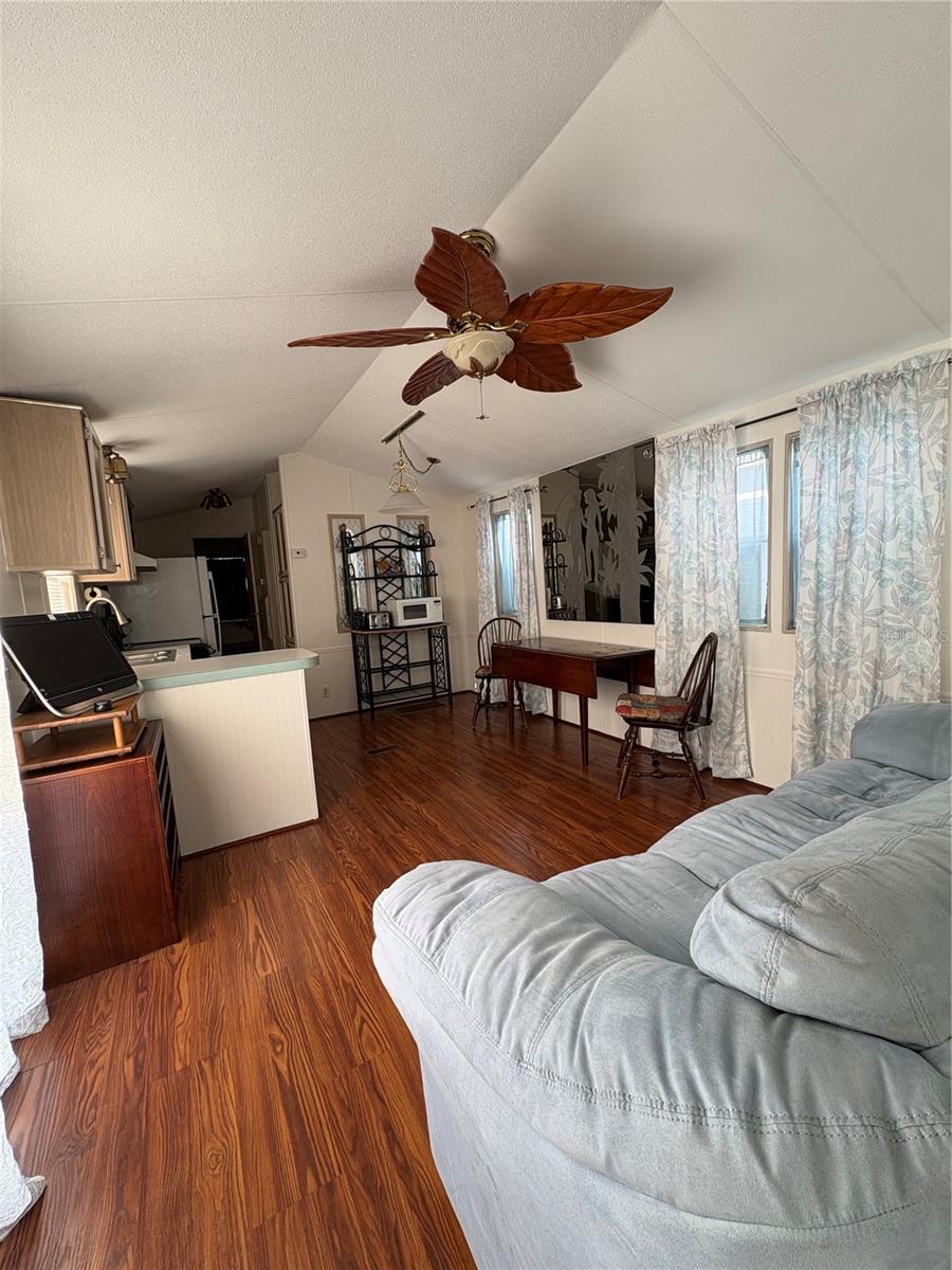 21027 Lazy Days Cir Property Photo 7