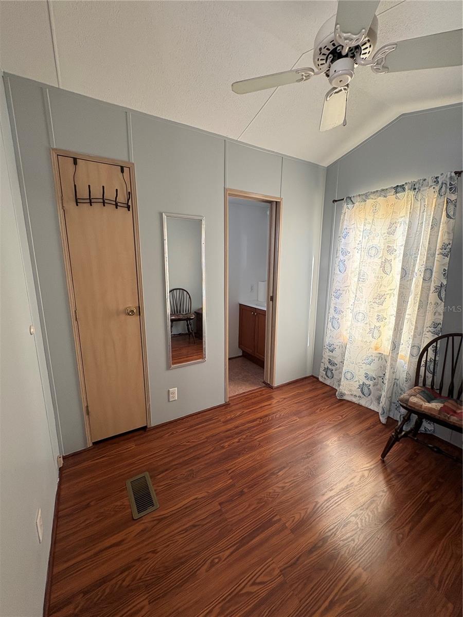 21027 Lazy Days Cir Property Photo 8