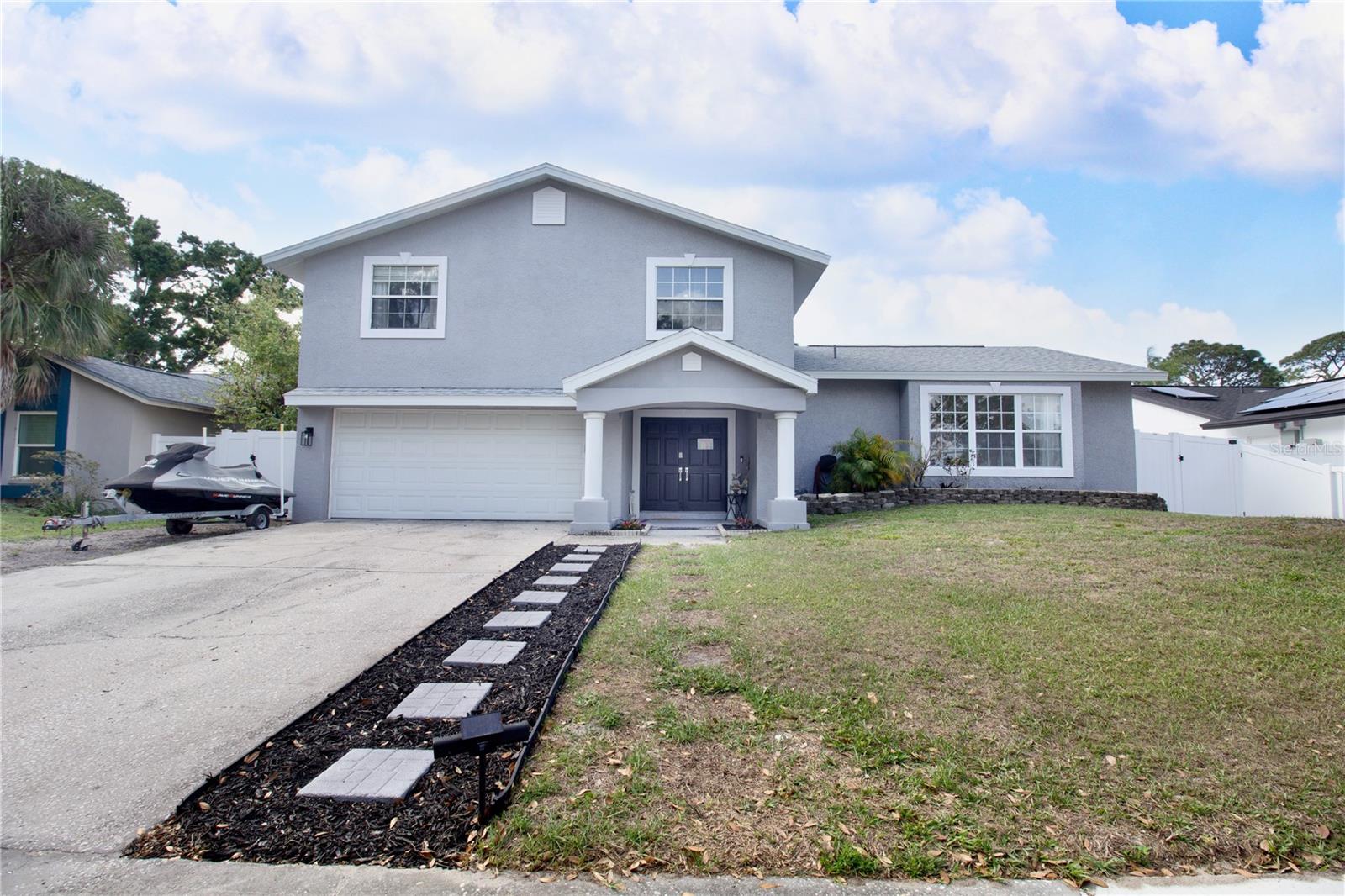 7018 Oakview Cir Property Photo 1