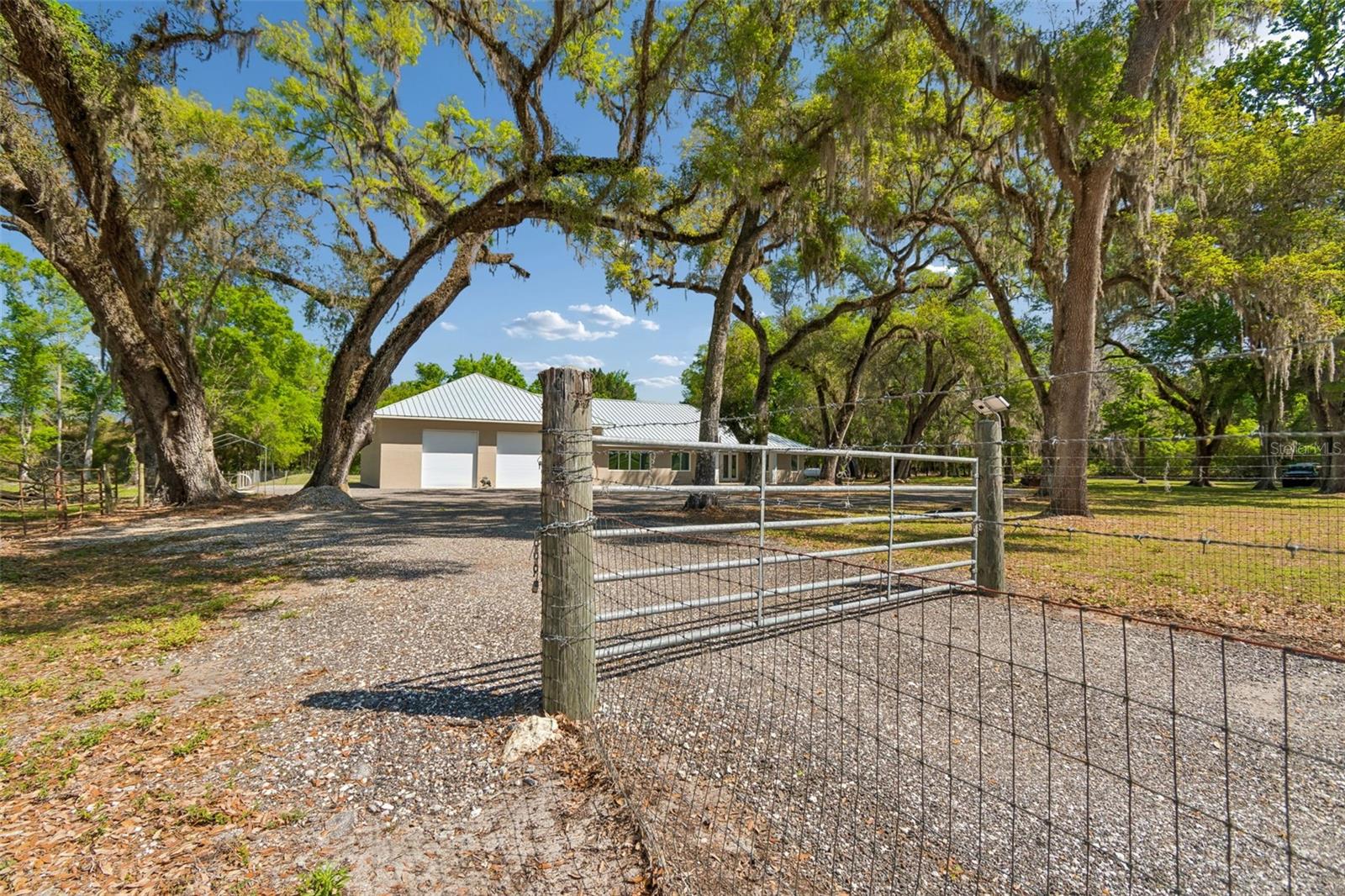 4300 Cr 673 Property Photo 4