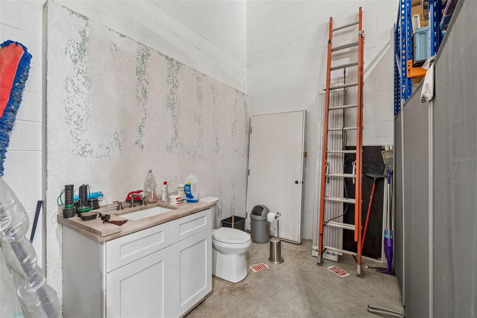 4300 Cr 673 Property Photo 72