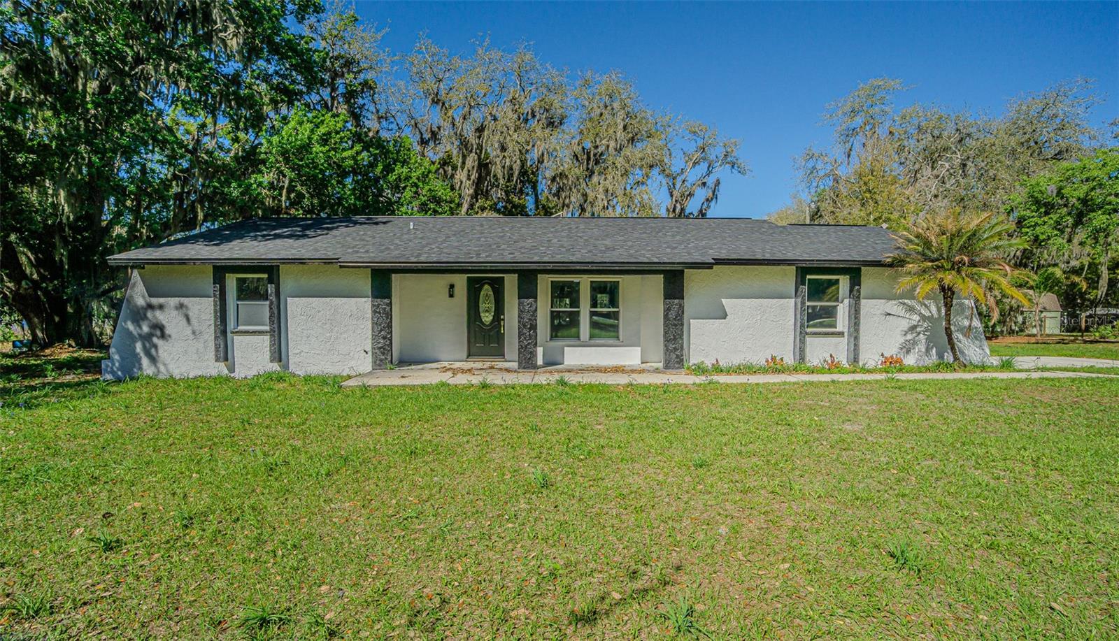 8807 Overlook Dr Property Photo 1