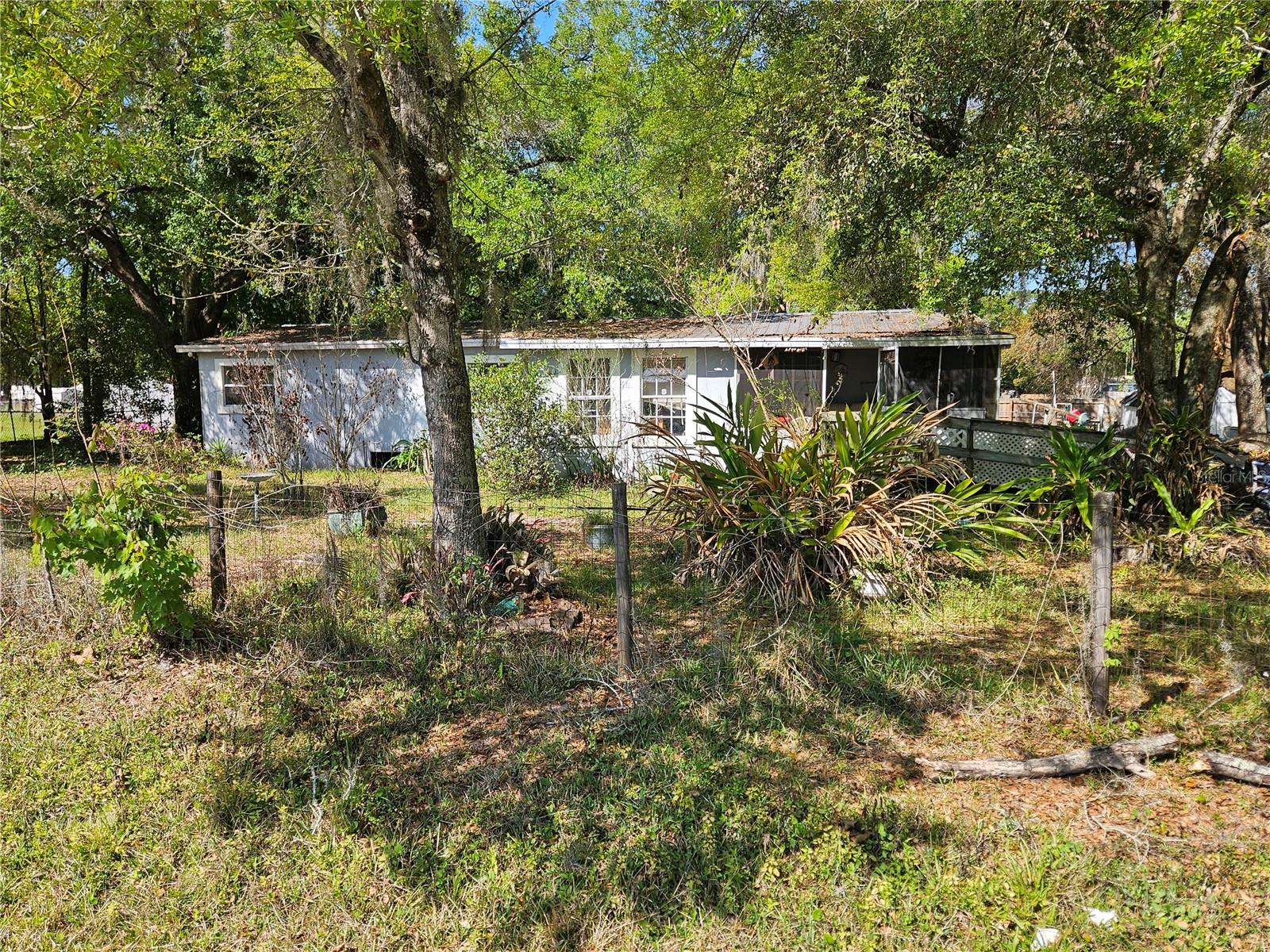 6417 Saddletree Dr Property Photo 3