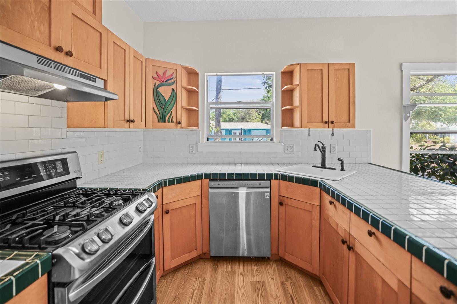 TB8491727 Property Photo 8