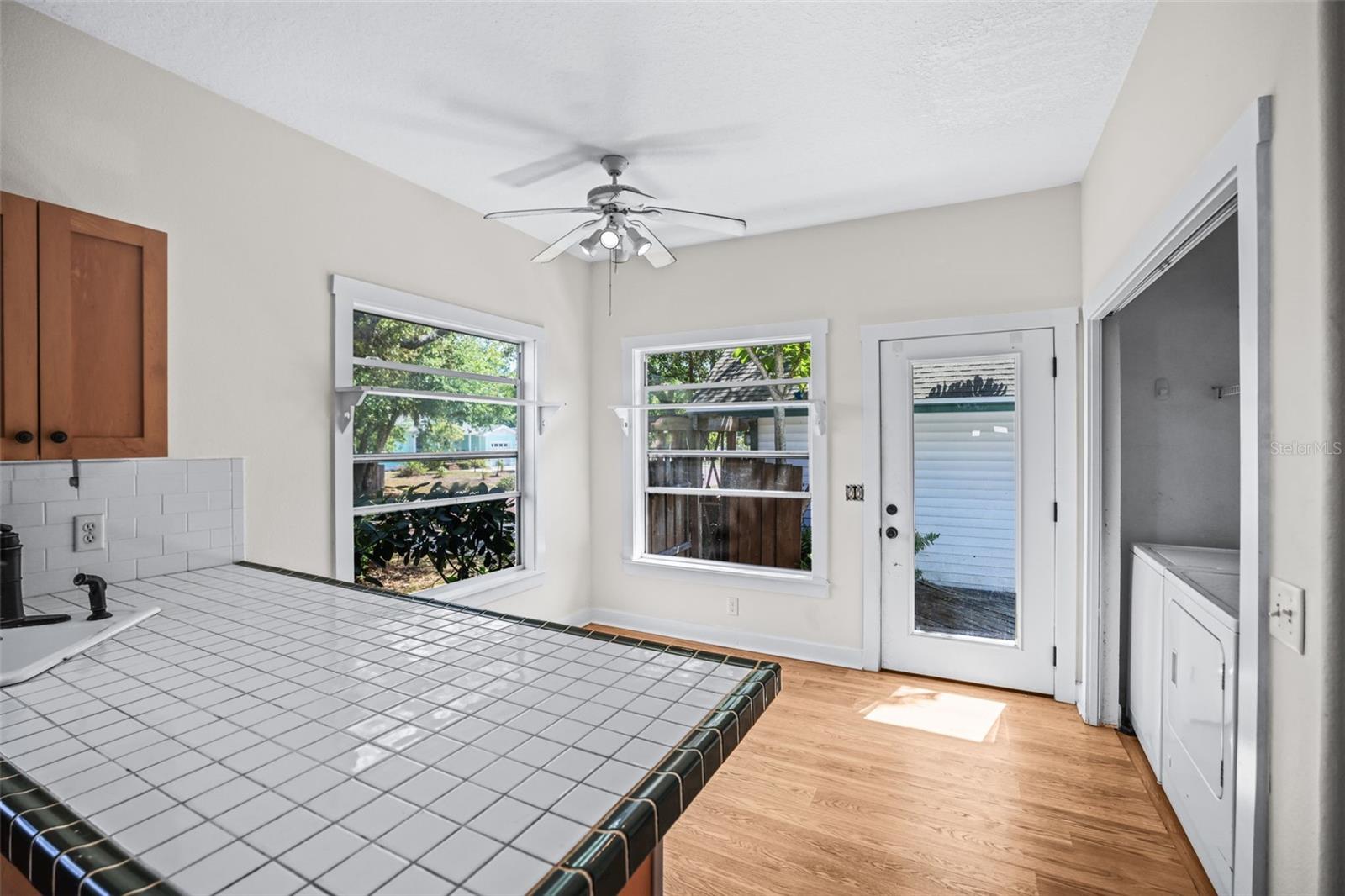 TB8491727 Property Photo 9