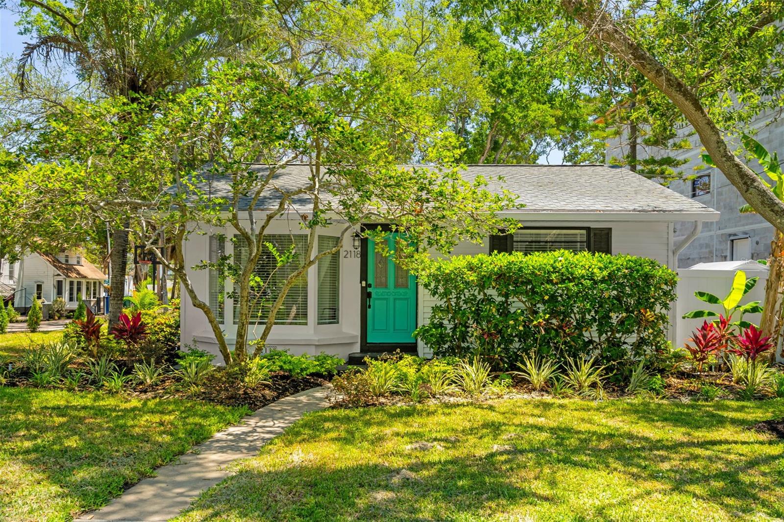 2118 S Venus St Property Photo 1