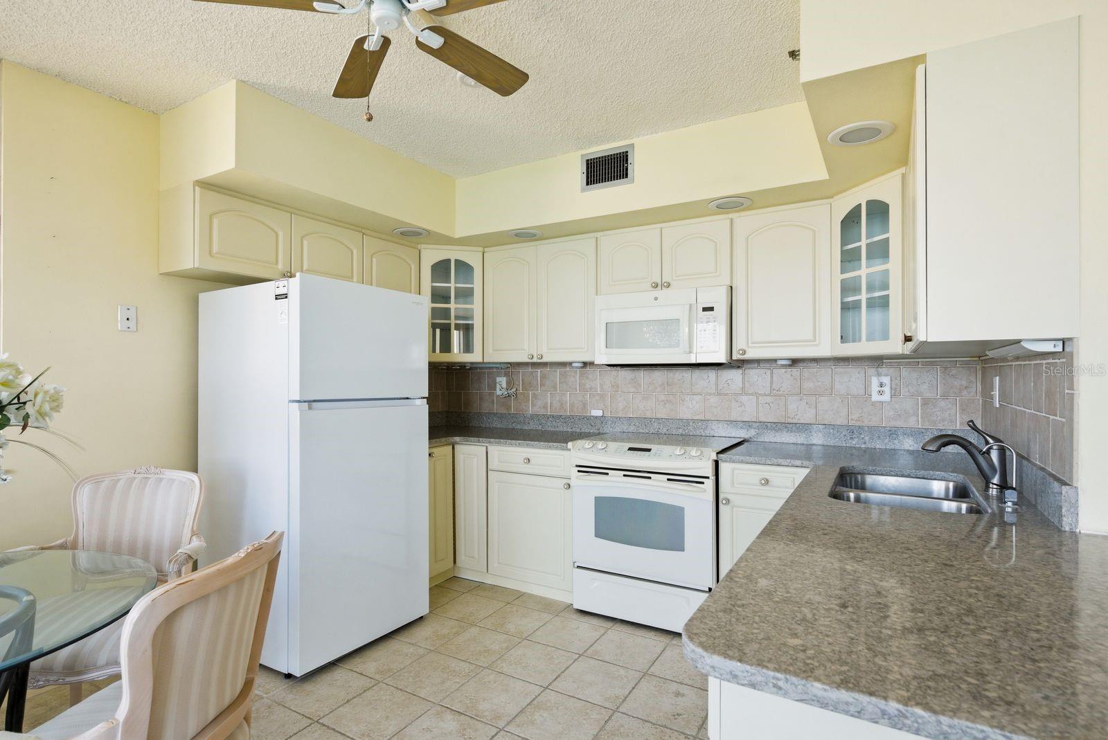 6287 Bahia Del Mar Cir #1202 Property Photo 12