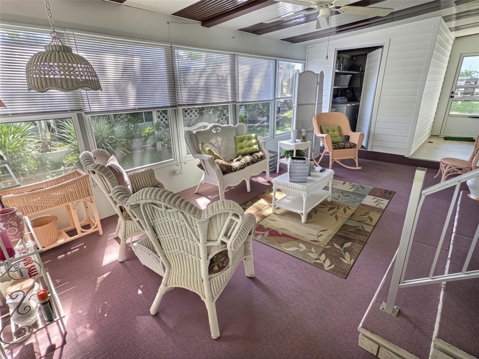 46 Palm Forest Dr Property Photo 13