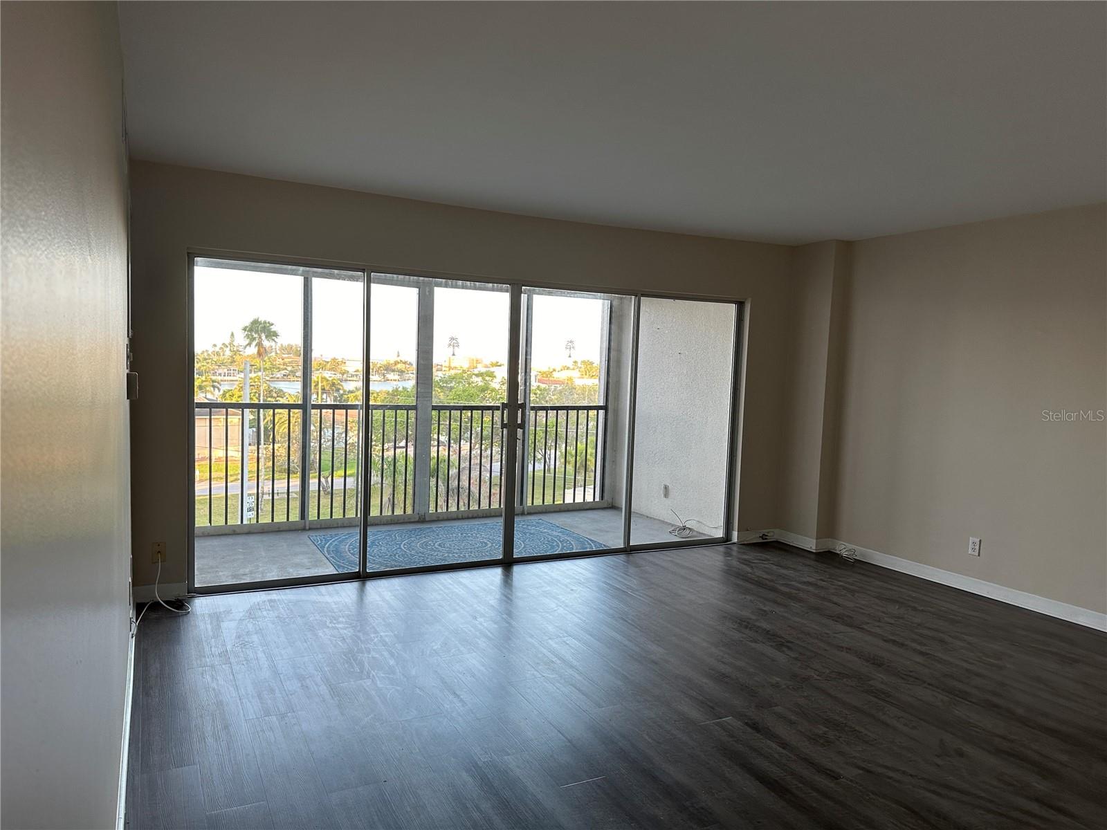10355 Paradise Blvd #414 Property Photo 3