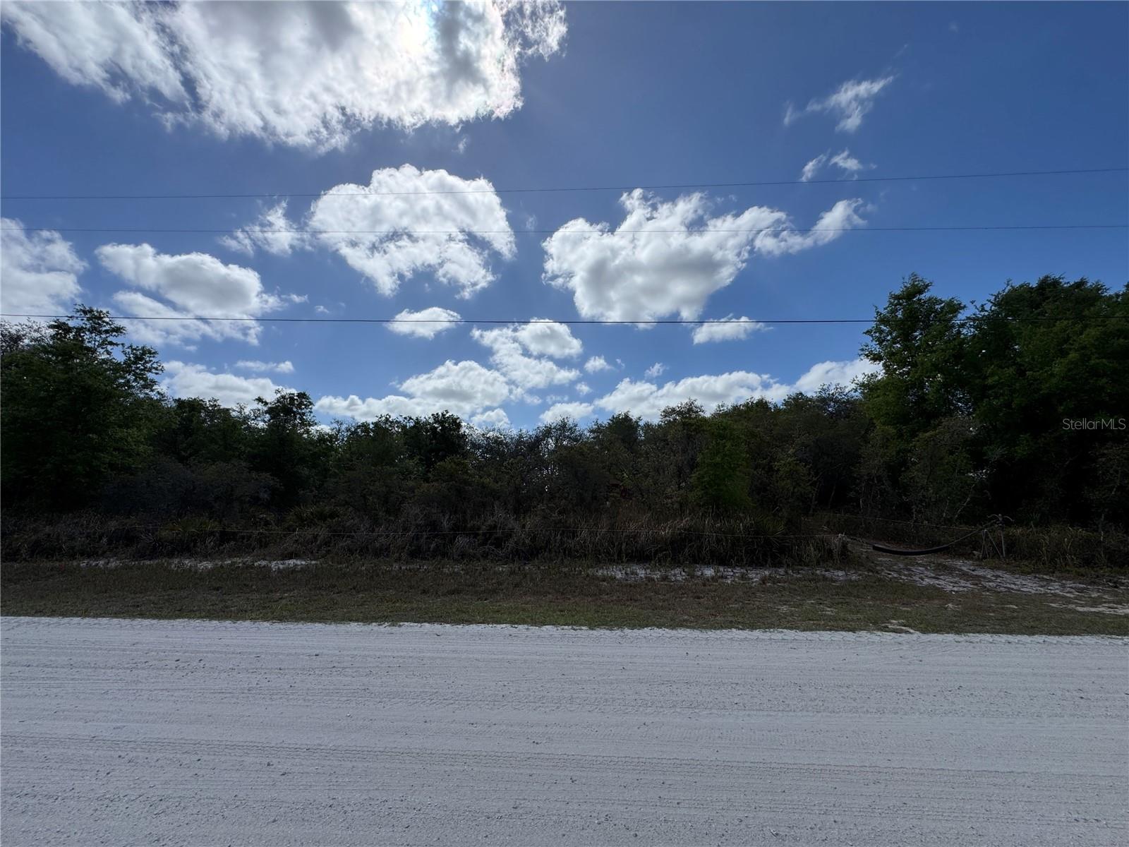 1873 W Foxglove Rd Property Photo 1