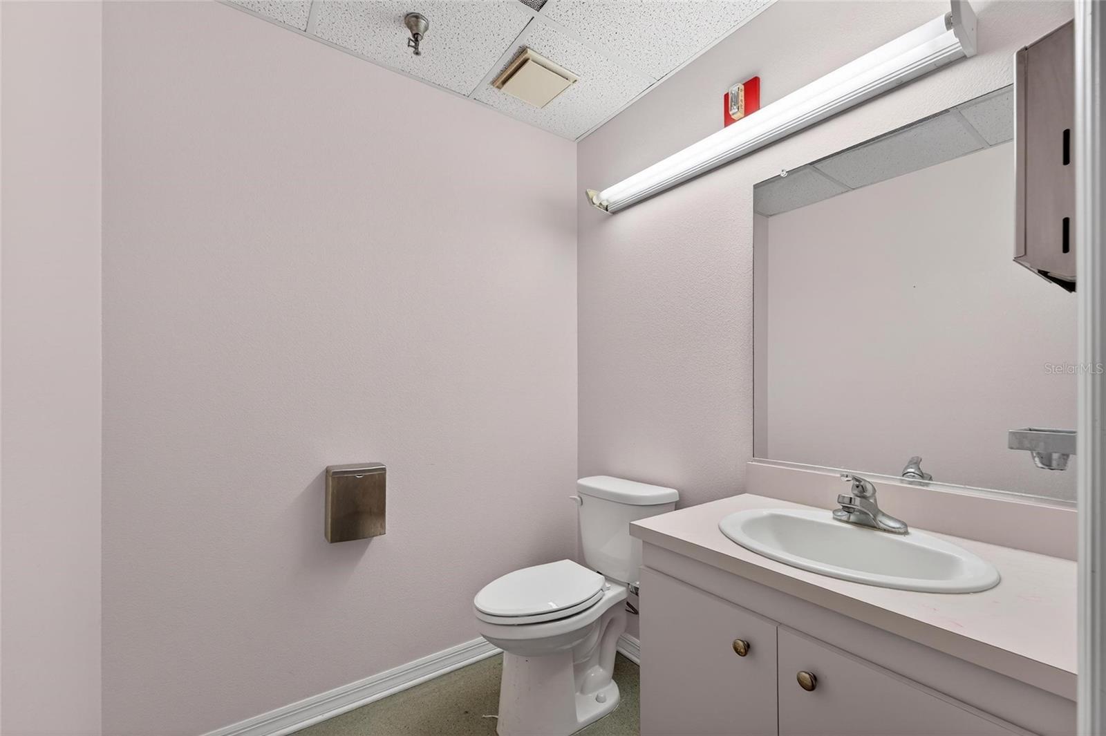 106 N Evers St Property Photo 16