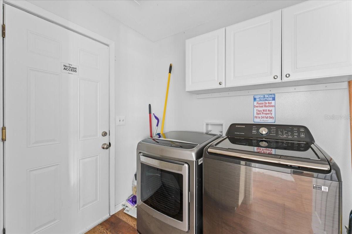 905 Stratford Manor Dr Property Photo 16