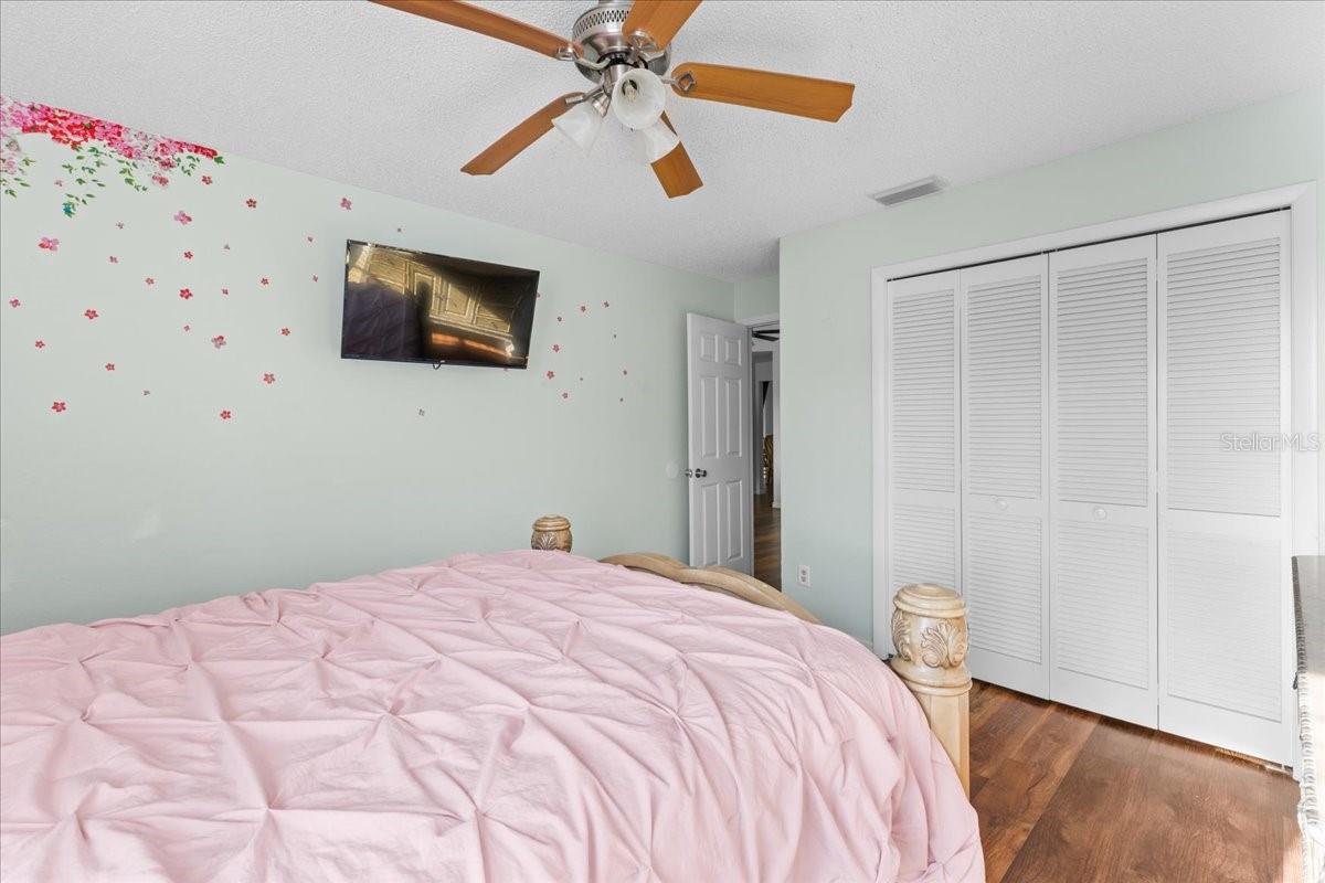 905 Stratford Manor Dr Property Photo 25